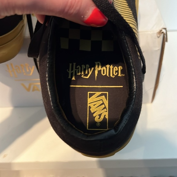Harry Potter Golden Snitch Vans Sz. 9 - Picture 6 of 7